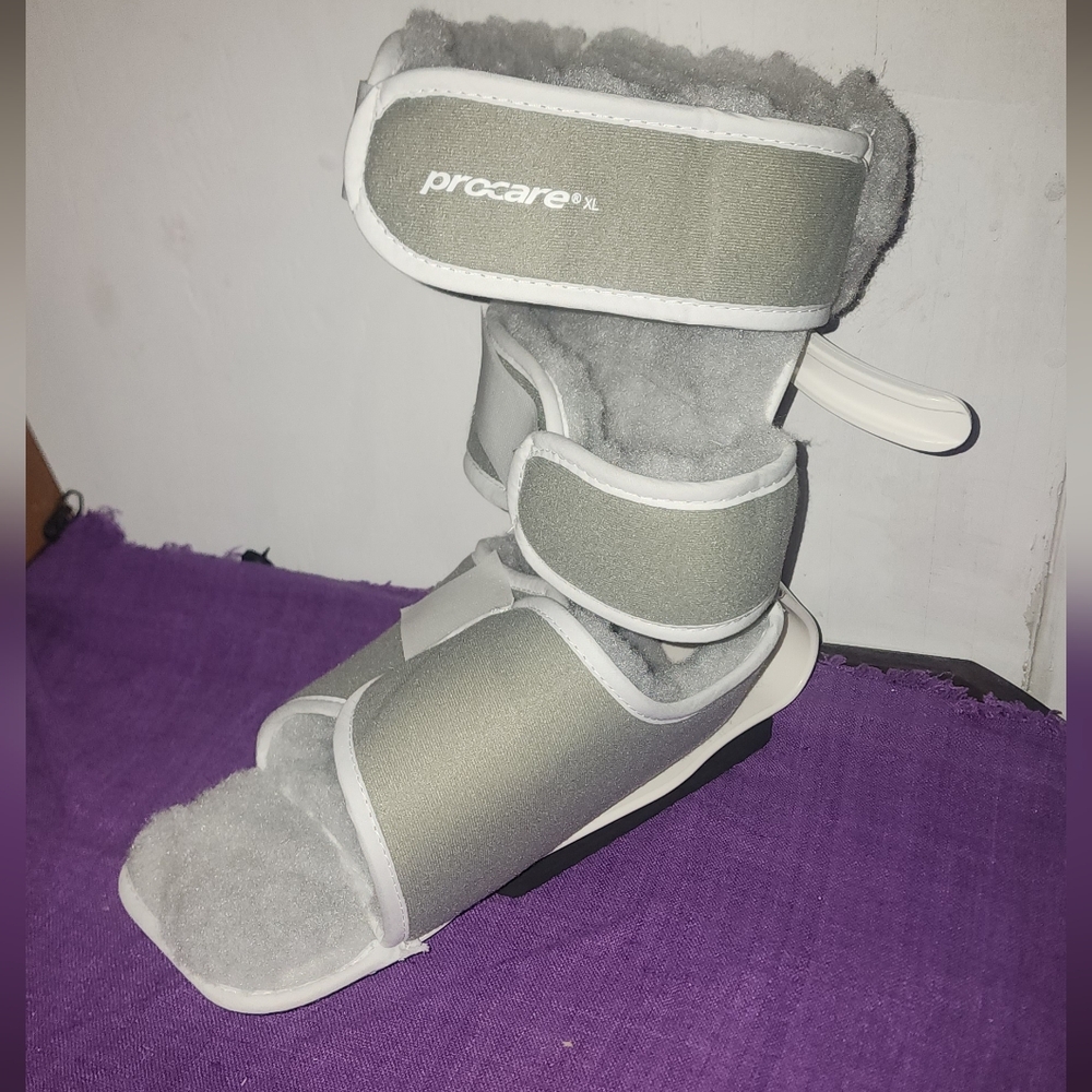 79-90551 Procare Podous Boot XL Universal LEFT RIGHT Adjustable Hook-it Straps